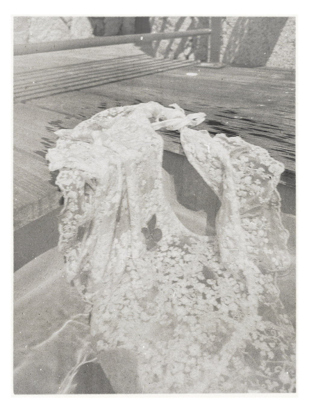 01.WHITE