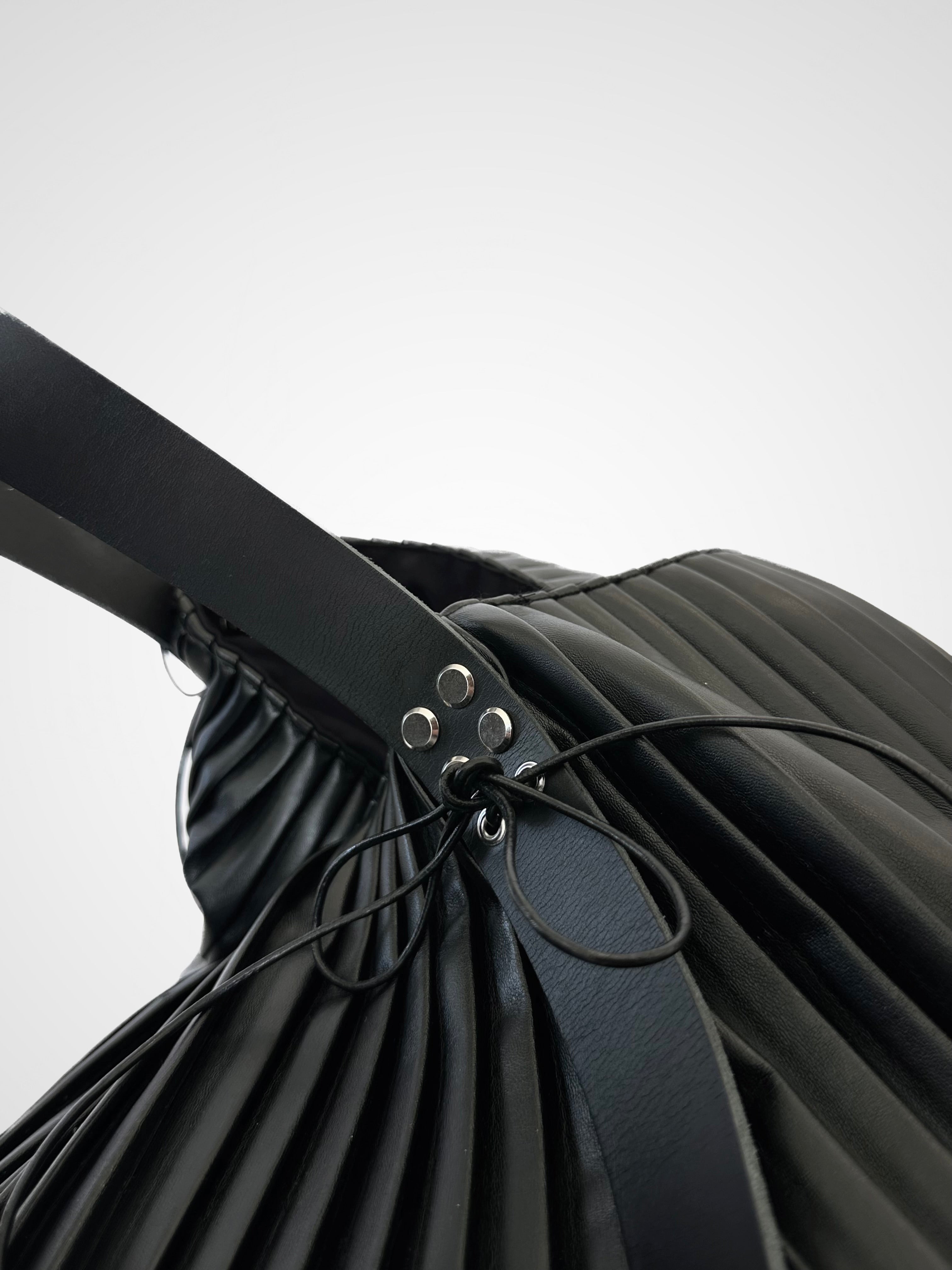 03.PLEAT